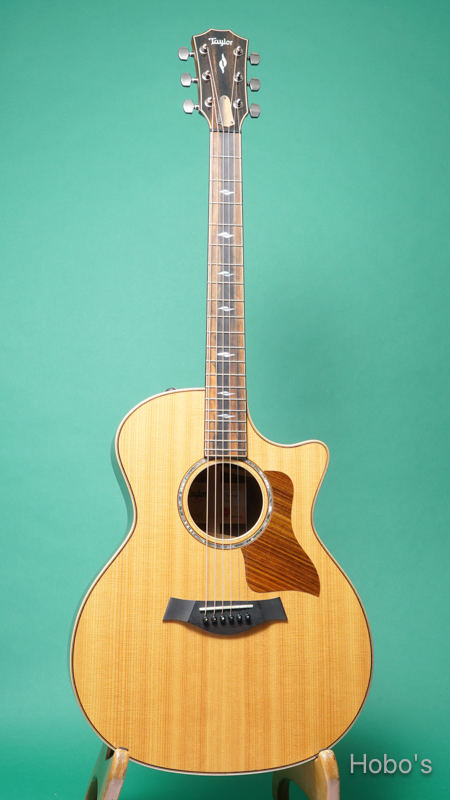 TAYLOR 814ce V-Class FRONT