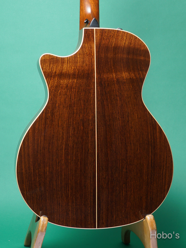 TAYLOR 814ce V-Class 6