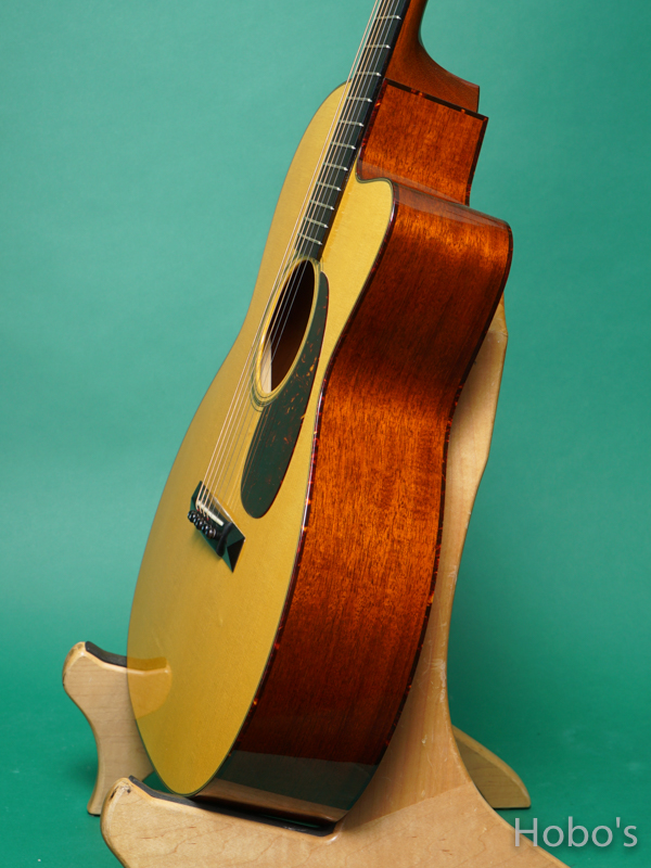 COLLINGS OOO-1 A Cutaway Custom "Varnish Finish" 8