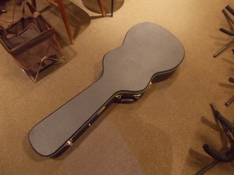 IRIS GUITAR COMPANY The OG Model Tabacco Burst CASE