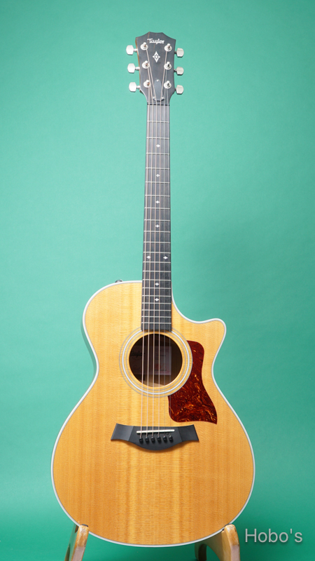 TAYLOR 412ce V-Class FRONT