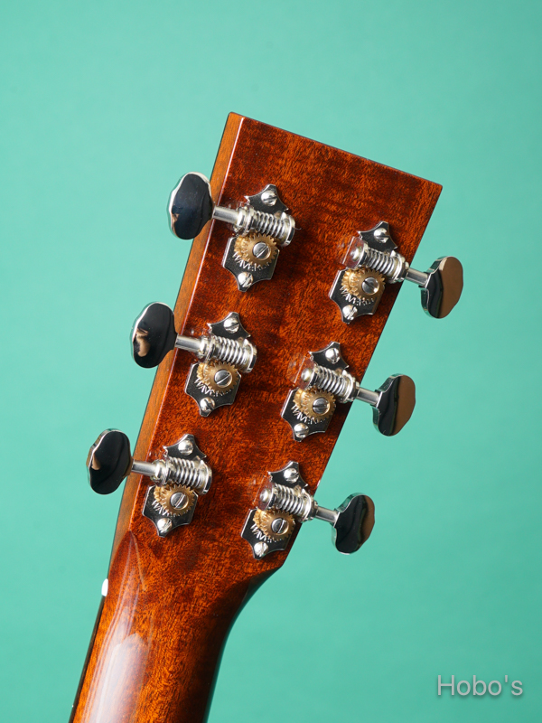 COLLINGS OM-1 Custom "Old growth Sitka / Quilted Mahogany" 2