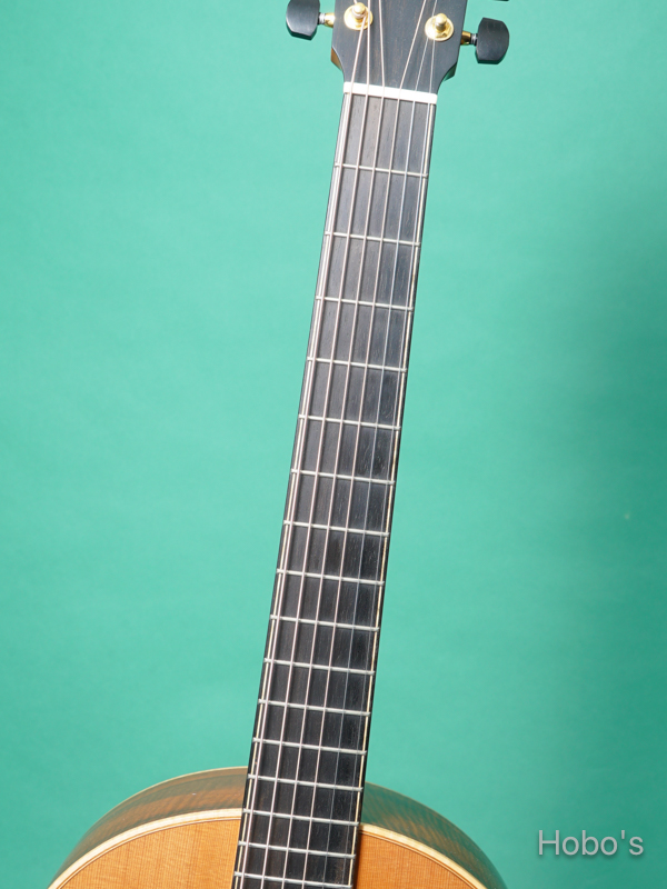 LOWDEN (GEORGE LOWDEN GUITARS)  S-35 "Red Cedar / Walnut"  3
