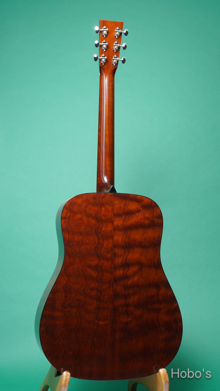 COLLINGS D-1 Custom "Old growth Sitka / Quilted Mahogany" BACK