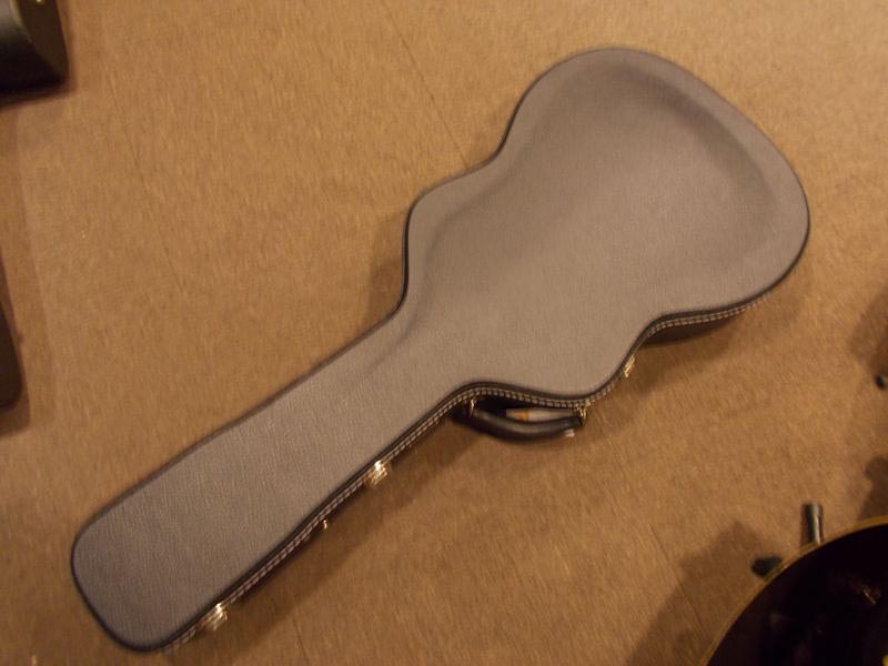 COLLINGS OM-2 A HILL COUNTRY CASE