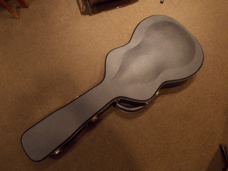 COLLINGS OO-2H 14F CASE