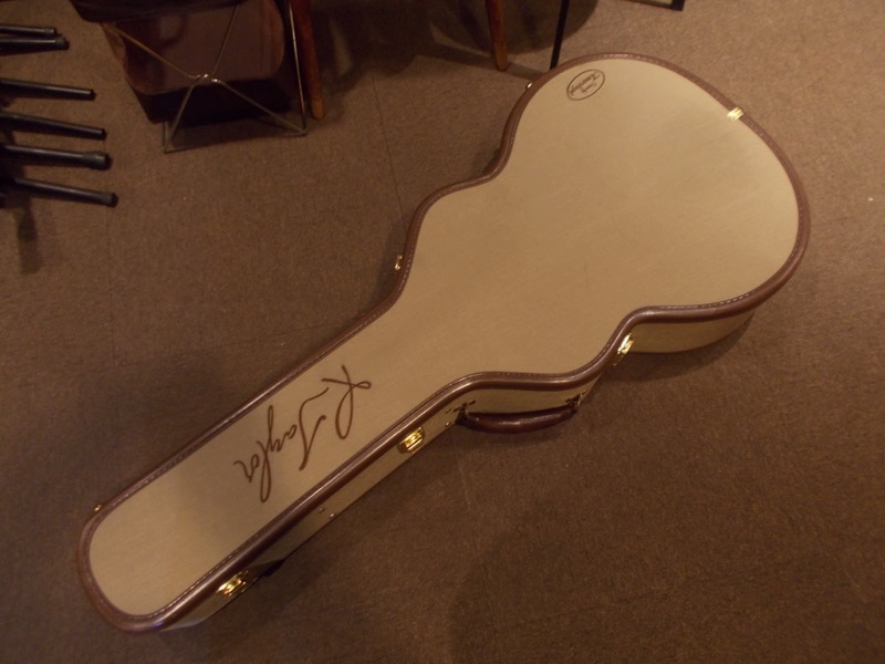 TAYLOR (R.TAYLOR) Style-1 "Adirondack / Walnut" CASE